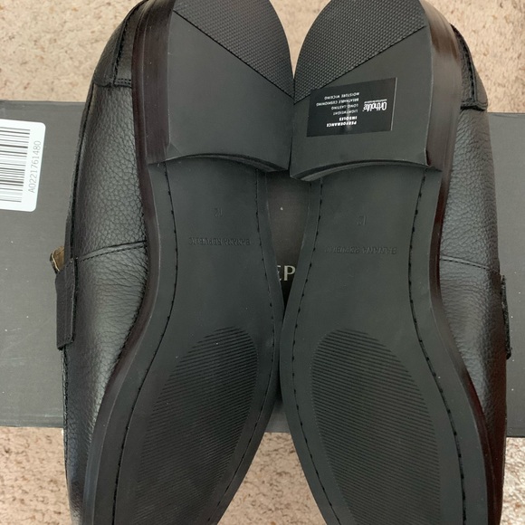 Shoes - Picture 4 of 5